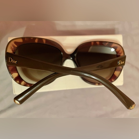NWOT authentic Dior sunglasses - Picture 4 of 7